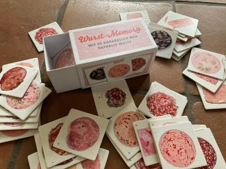 Wurst-Memory auf dem Boden